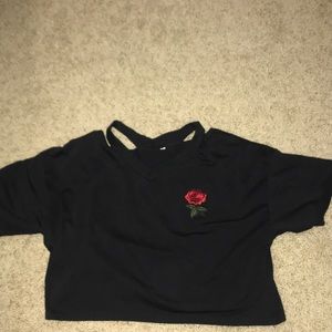 juniors black rose crop top